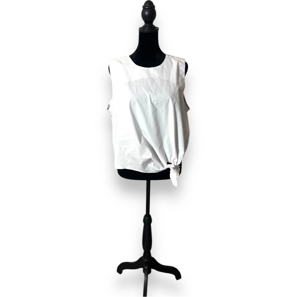 Cupio XL White Sleeveless Keyhole Back Tie Front Lightweight Blouse - Picture 2 of 16
